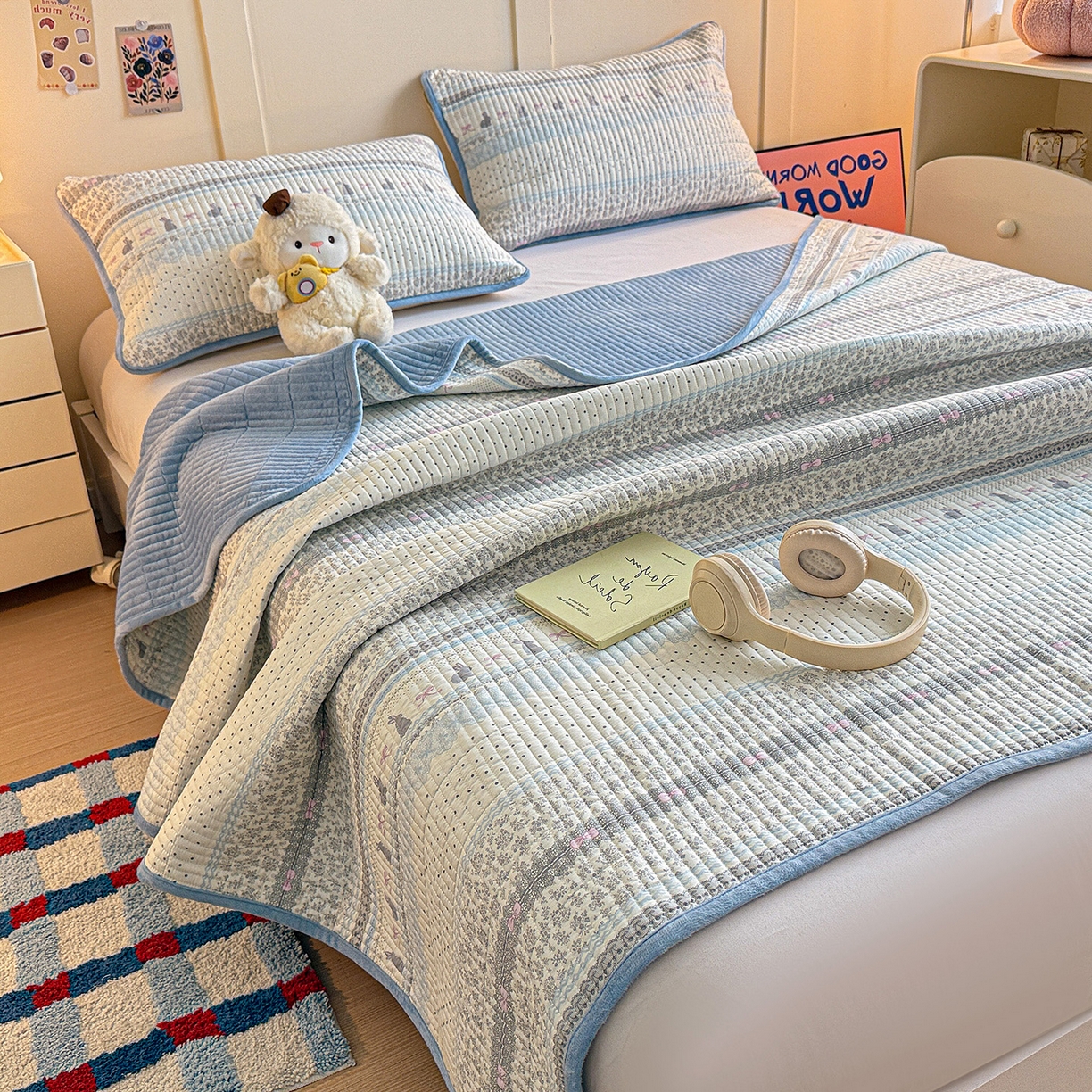 91家纺网 家纺一手货源 找家纺 橙子家居 2025新款棉加绒床盖床盖单件床盖单品床盖三件套夹层水洗棉花跑量款现货 花边兔