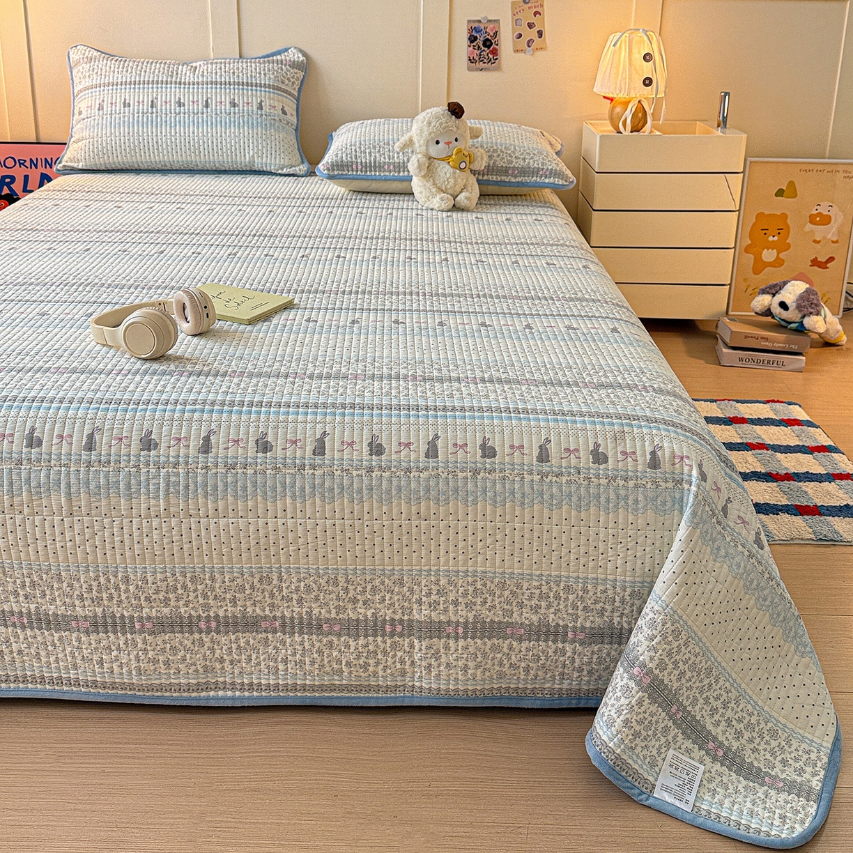 91家纺网 家纺一手货源 找家纺 橙子家居 2025新款棉加绒床盖床盖单件床盖单品床盖三件套夹层水洗棉花跑量款现货 花边兔