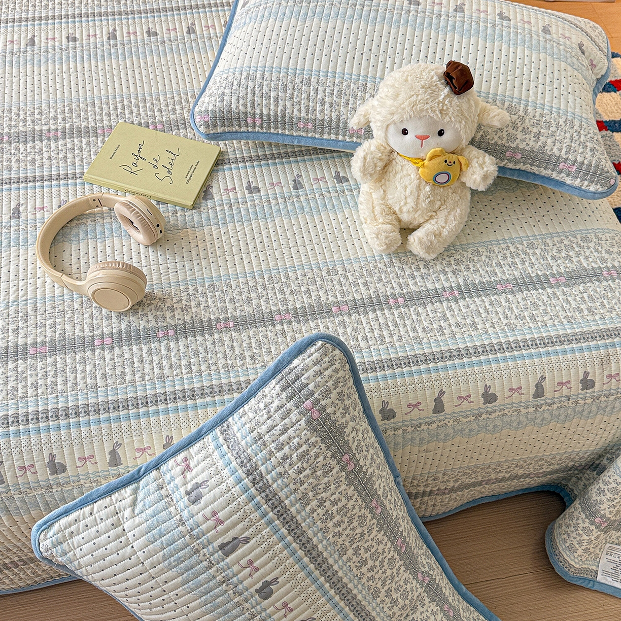 91家纺网 家纺一手货源 找家纺 橙子家居 2025新款棉加绒床盖床盖单件床盖单品床盖三件套夹层水洗棉花跑量款现货 花边兔