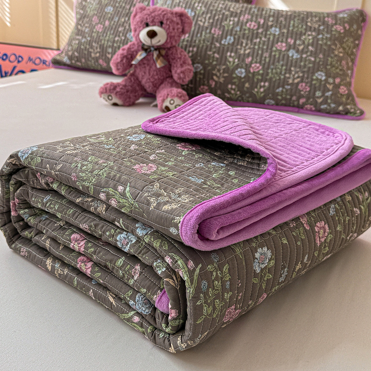 91家纺网 家纺一手货源 找家纺 橙子家居 2025新款棉加绒床盖床盖单件床盖单品床盖三件套夹层水洗棉花跑量款现货 花间色