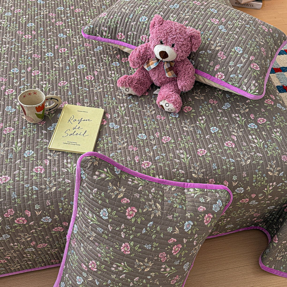 91家纺网 家纺一手货源 找家纺 橙子家居 2025新款棉加绒床盖床盖单件床盖单品床盖三件套夹层水洗棉花跑量款现货 花间色