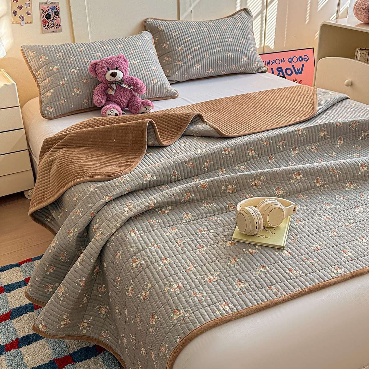 91家纺网 家纺一手货源 找家纺 橙子家居 2025新款棉加绒床盖床盖单件床盖单品床盖三件套夹层水洗棉花跑量款现货 见春山