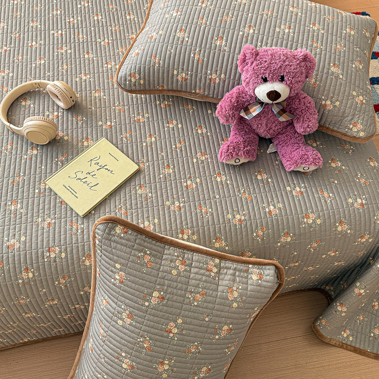 91家纺网 家纺一手货源 找家纺 橙子家居 2025新款棉加绒床盖床盖单件床盖单品床盖三件套夹层水洗棉花跑量款现货 见春山