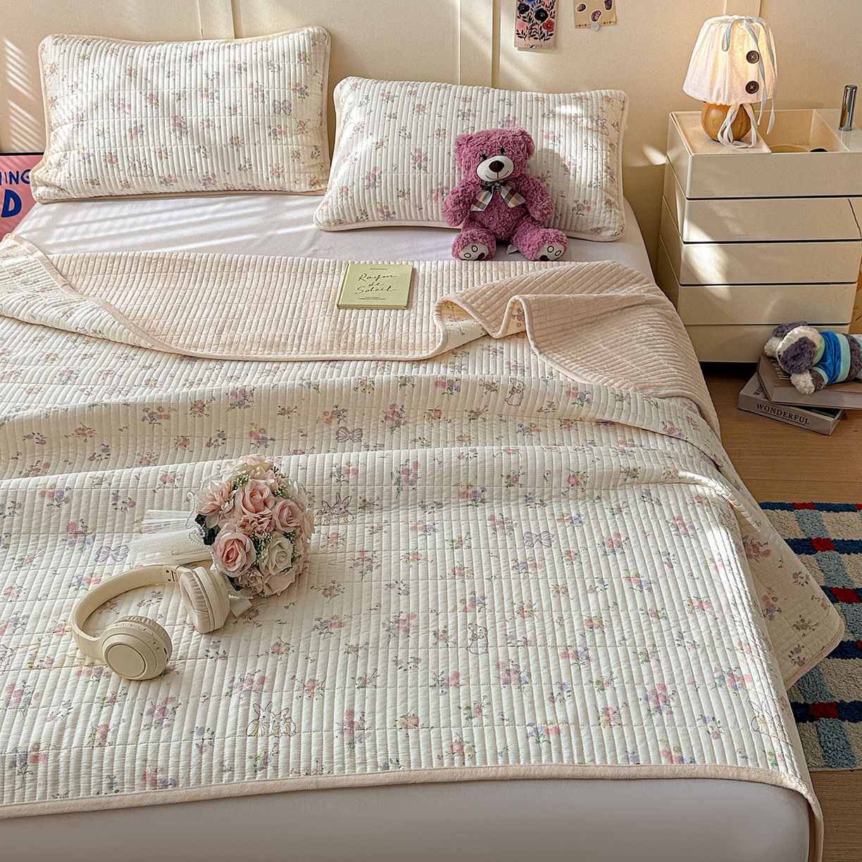 91家纺网 家纺一手货源 找家纺 橙子家居 2025新款棉加绒床盖床盖单件床盖单品床盖三件套夹层水洗棉花跑量款现货 萝莉兔