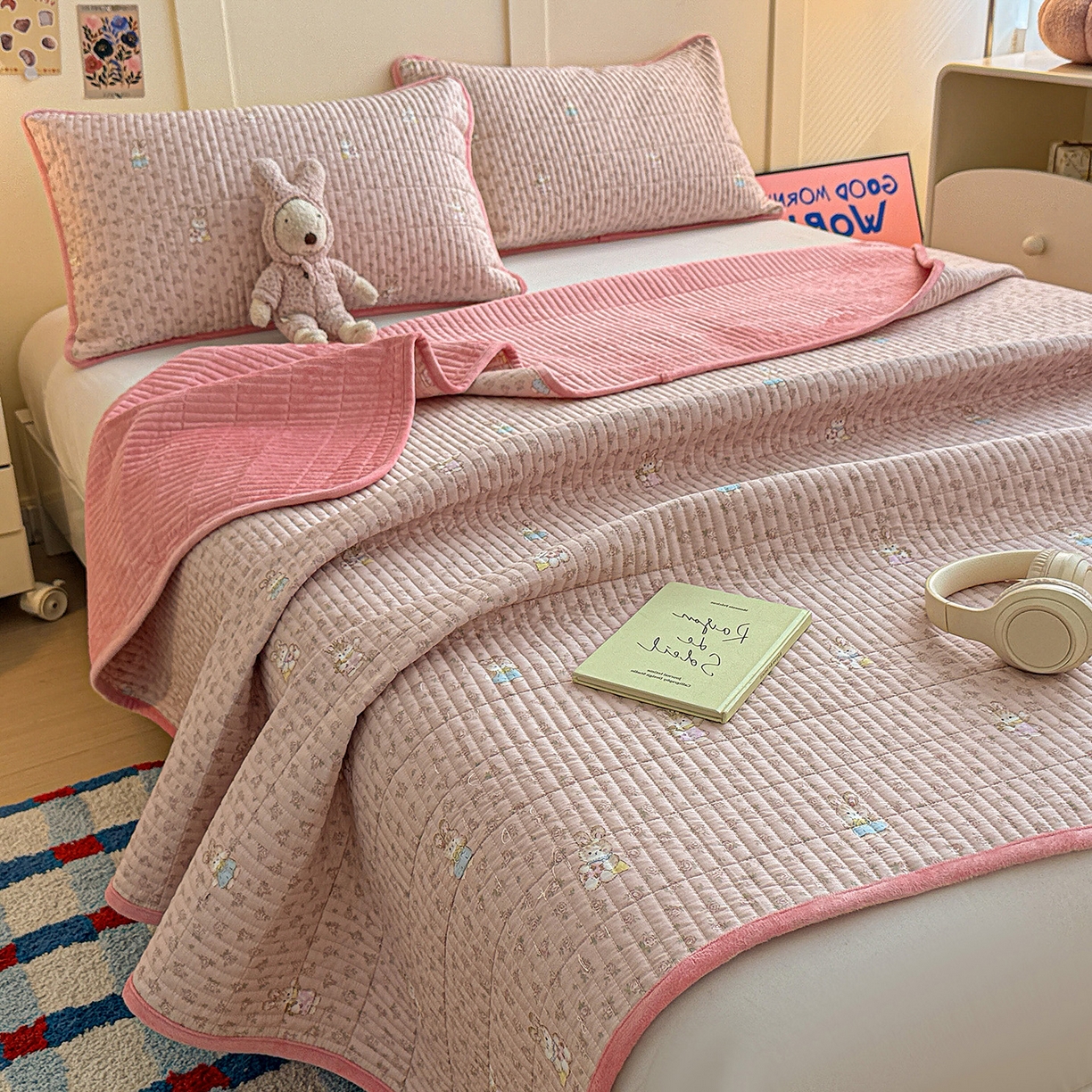 91家纺网 家纺一手货源 找家纺 橙子家居 2025新款棉加绒床盖床盖单件床盖单品床盖三件套夹层水洗棉花跑量款现货 洛丽丝