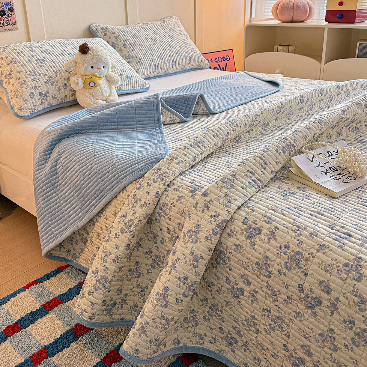 91家纺网 家纺一手货源 找家纺 橙子家居 2025新款棉加绒床盖床盖单件床盖单品床盖三件套夹层水洗棉花跑量款现货 千代兰