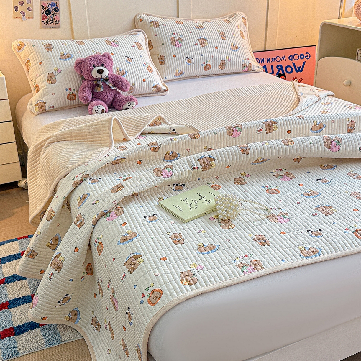 91家纺网 家纺一手货源 找家纺 橙子家居 2025新款棉加绒床盖床盖单件床盖单品床盖三件套夹层水洗棉花跑量款现货 熊猫卡皮