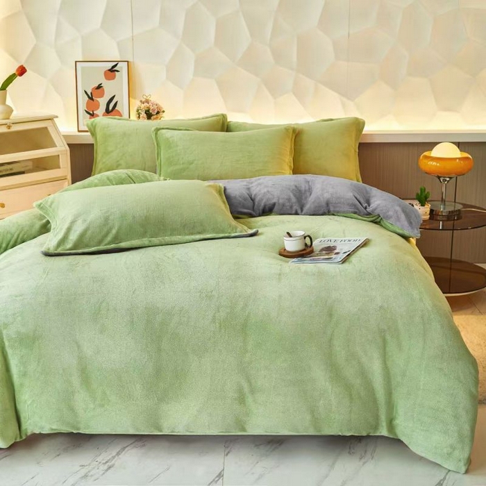 91家纺网 家纺一手货源 找家纺 三盛源 2025新款牛奶绒床品四件套冬季加厚珊瑚绒被套罩双面加绒法兰绒床单三件套 草绿浅灰