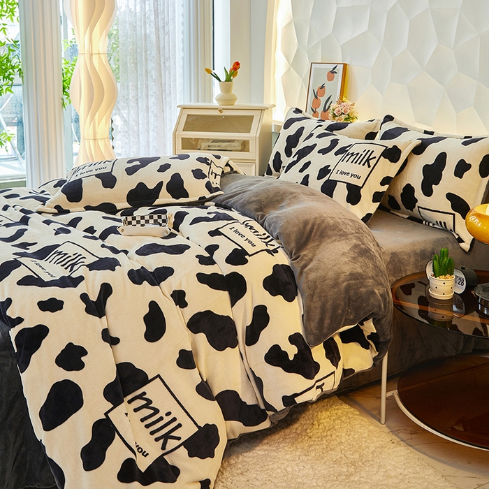 91家纺网 家纺一手货源 找家纺 三盛源 2025新款牛奶绒床品四件套冬季加厚珊瑚绒被套罩双面加绒法兰绒床单三件套 奶牛点点