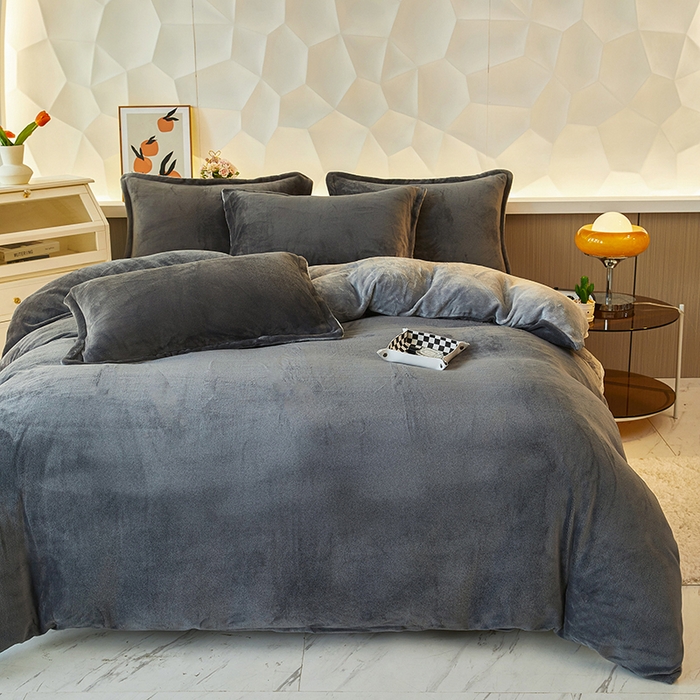 91家纺网 家纺一手货源 找家纺 三盛源 2025新款牛奶绒床品四件套冬季加厚珊瑚绒被套罩双面加绒法兰绒床单三件套 深灰-灰
