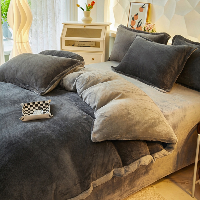 91家纺网 家纺一手货源 找家纺 三盛源 2025新款牛奶绒床品四件套冬季加厚珊瑚绒被套罩双面加绒法兰绒床单三件套 深灰-灰