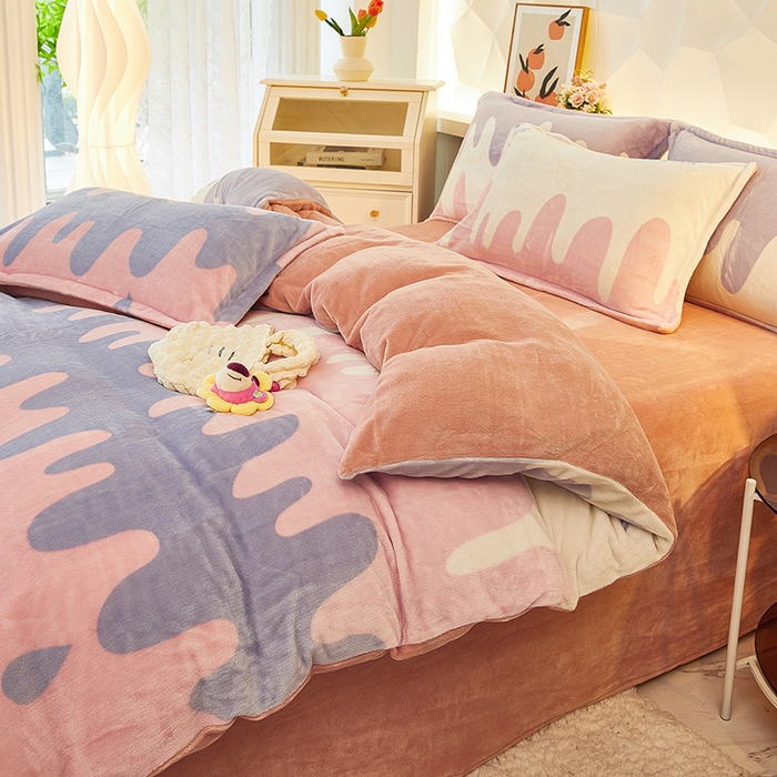 91家纺网 家纺一手货源 找家纺 三盛源 2025新款牛奶绒床品四件套冬季加厚珊瑚绒被套罩双面加绒法兰绒床单三件套 字节跳动