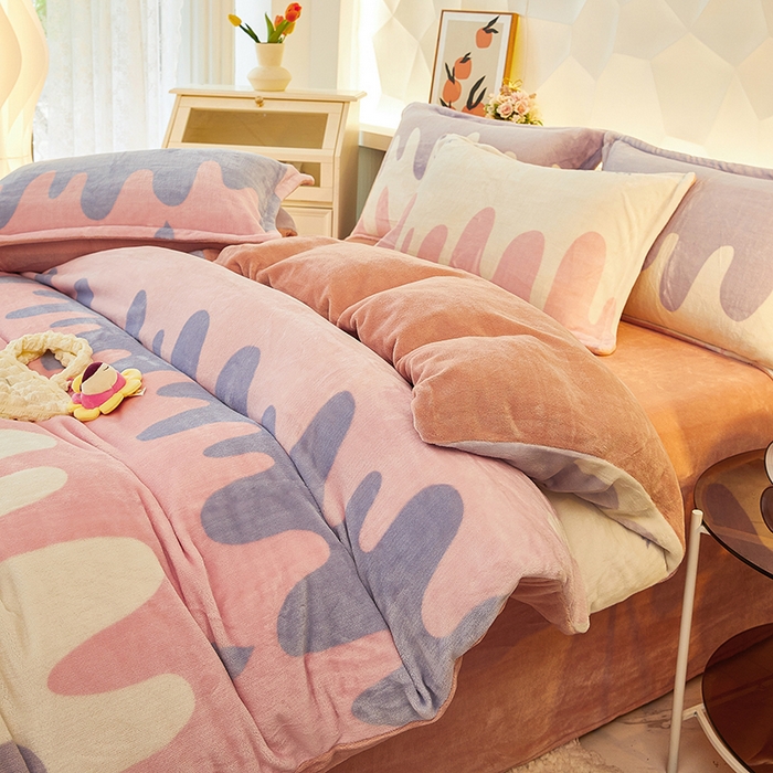 91家纺网 家纺一手货源 找家纺 三盛源 2025新款牛奶绒床品四件套冬季加厚珊瑚绒被套罩双面加绒法兰绒床单三件套 字节跳动