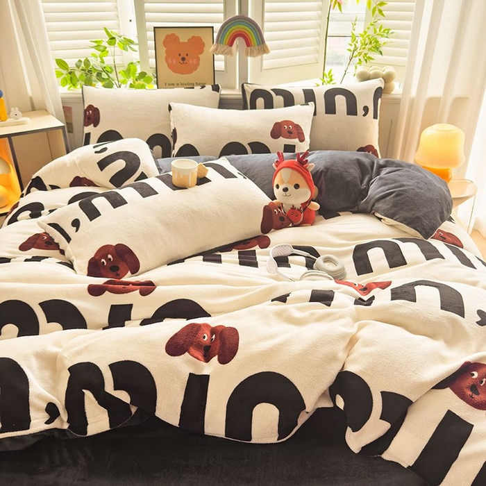 三盛源 2025新款牛奶绒床品四件套冬季加厚珊瑚绒被套罩双面加绒法兰绒床单三件套 字母dog