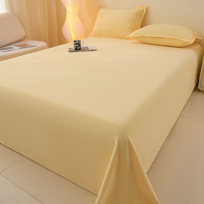 91家纺网 家纺一手货源 找家纺 湘之帛 2025新款高克重纯色牛奶绒床单 米黄