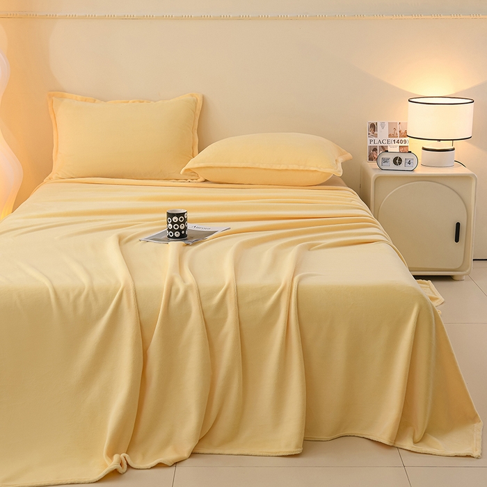 91家纺网 家纺一手货源 找家纺 湘之帛 2025新款高克重纯色牛奶绒床单 米黄