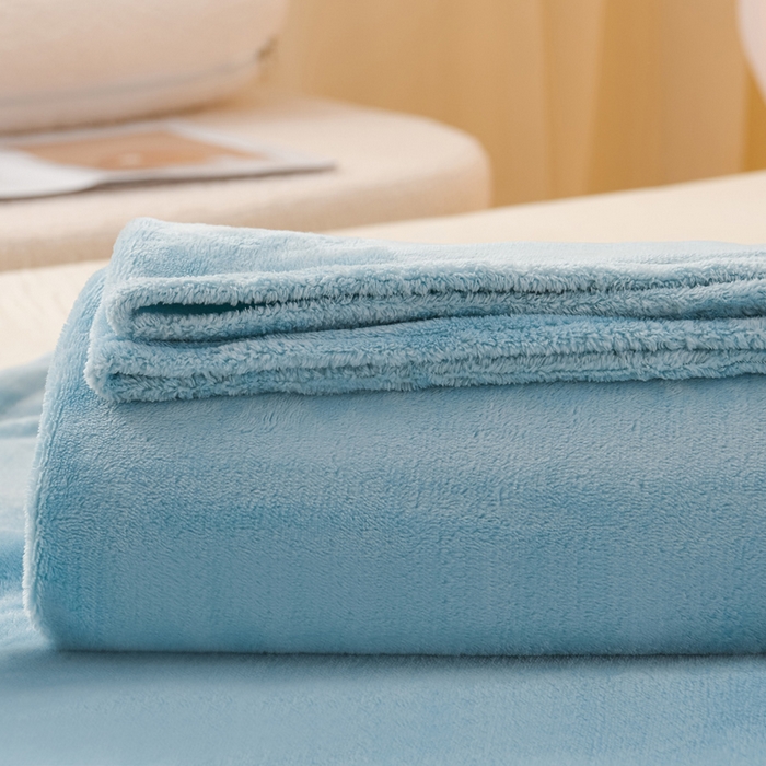 91家纺网 家纺一手货源 找家纺 湘之帛 2025新款高克重纯色牛奶绒床单 浅蓝