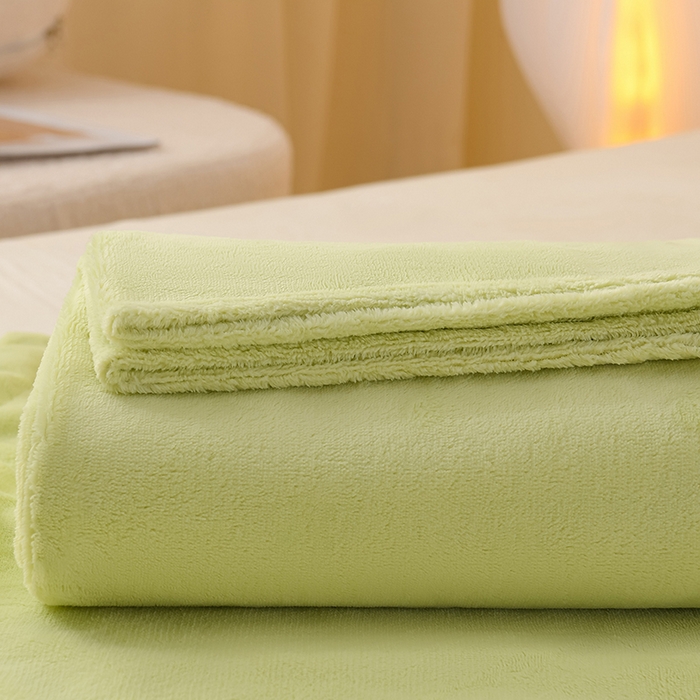 91家纺网 家纺一手货源 找家纺 湘之帛 2025新款高克重纯色牛奶绒床单 浅绿