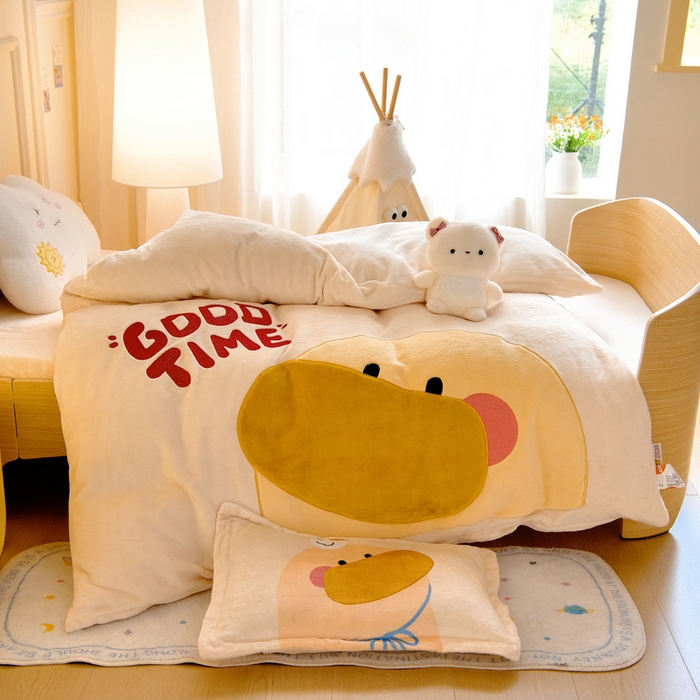 91家纺网 家纺一手货源 找家纺 梵赫 2025新款秋冬牛奶绒原创贴布绣儿童幼儿园被套被芯盖毯 可爱小鸭