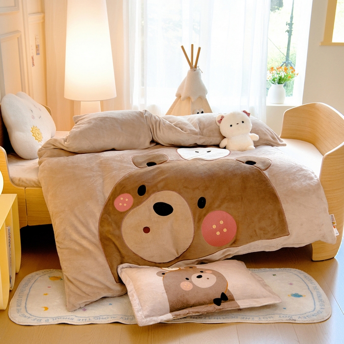 91家纺网 家纺一手货源 找家纺 梵赫 2025新款秋冬牛奶绒原创贴布绣儿童幼儿园被套被芯盖毯 巧克力熊