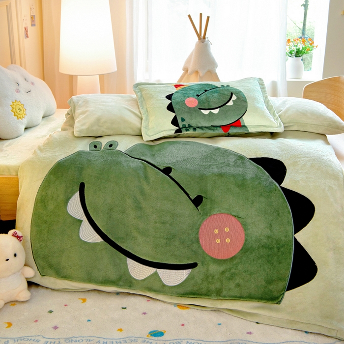 91家纺网 家纺一手货源 找家纺 梵赫 2025新款秋冬牛奶绒原创贴布绣儿童幼儿园被套被芯盖毯 超级小萌怪