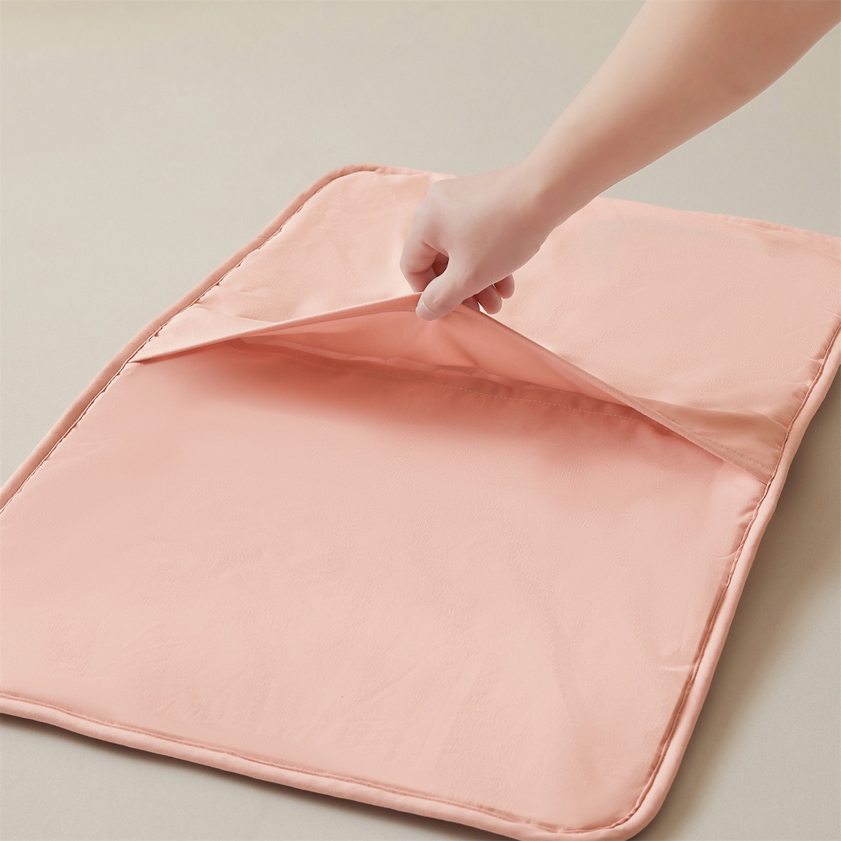 91家纺网 家纺一手货源 找家纺 居眠 2025新款简格-棉花防水枕套-简格 简格-粉