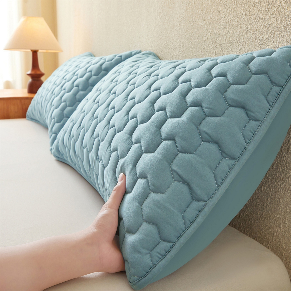 91家纺网 家纺一手货源 找家纺 居眠 2025新款简格-棉花防水枕套-简格 简格-蓝