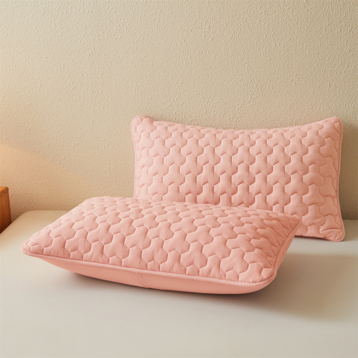 91家纺网 家纺一手货源 找家纺 居眠 2025新款简格-棉花防水枕套-简格 简格-粉