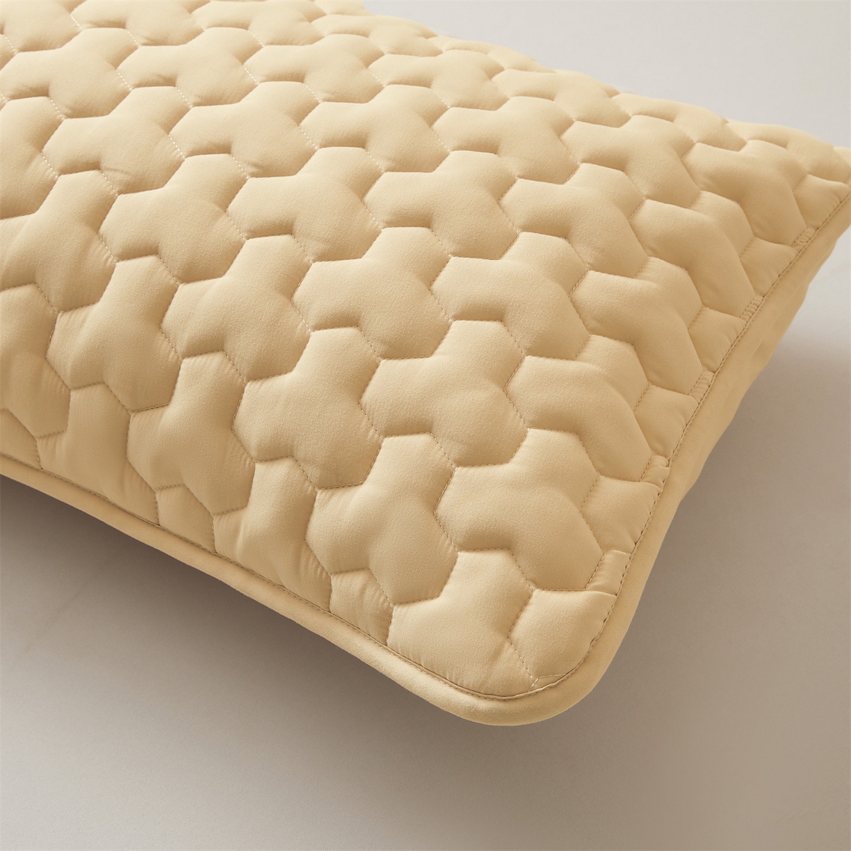 91家纺网 家纺一手货源 找家纺 居眠 2025新款简格-棉花防水枕套-简格 简格-卡