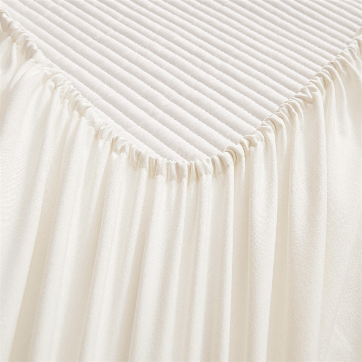 91家纺网 家纺一手货源 找家纺 （总）居眠 2025新款云纹刺绣棉花防水床笠 床笠单件-云纹