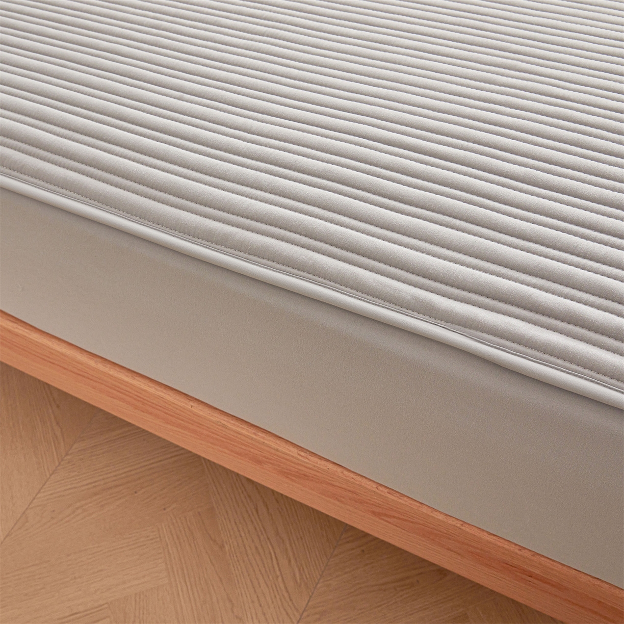 91家纺网 家纺一手货源 找家纺 居眠 2025新款云纹刺绣棉花防水床笠 床笠单件-云纹 云纹-灰