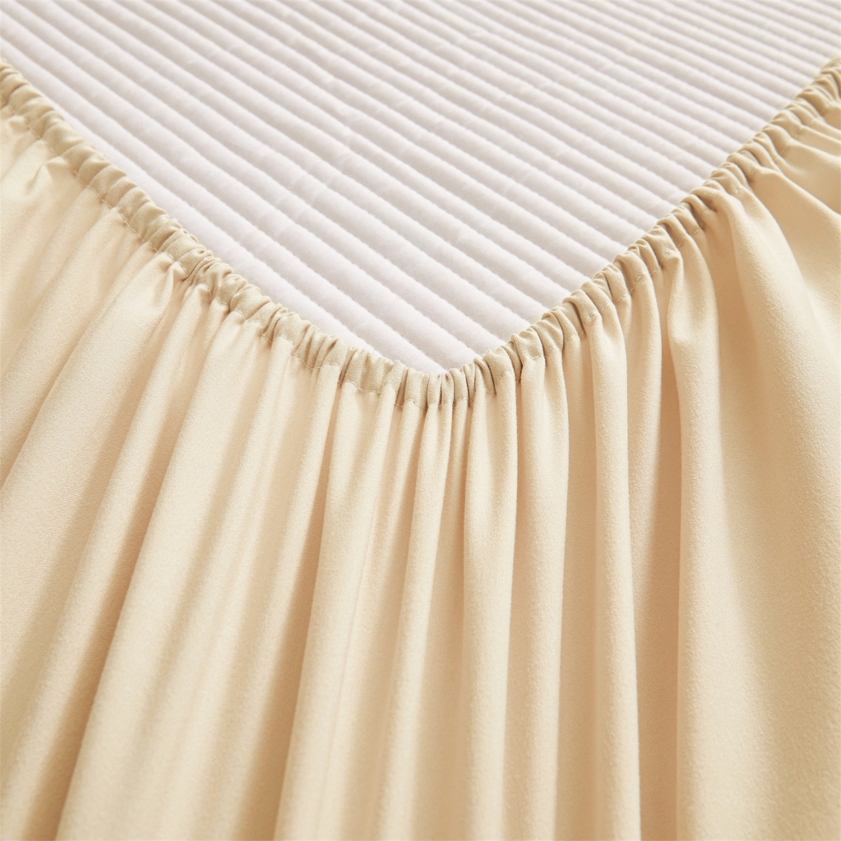 91家纺网 家纺一手货源 找家纺 居眠 2025新款云纹刺绣棉花防水床笠 床笠单件-云纹 云纹-卡