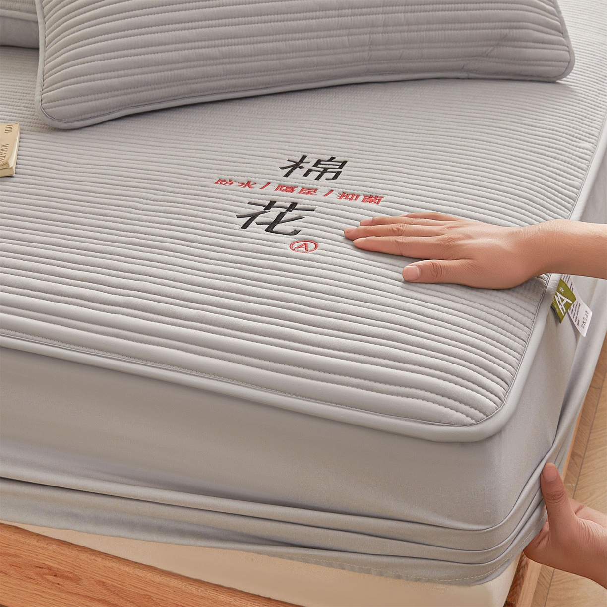 91家纺网 家纺一手货源 找家纺 居眠 2025新款云纹刺绣棉花防水床笠 床笠单件-云纹 云纹-灰