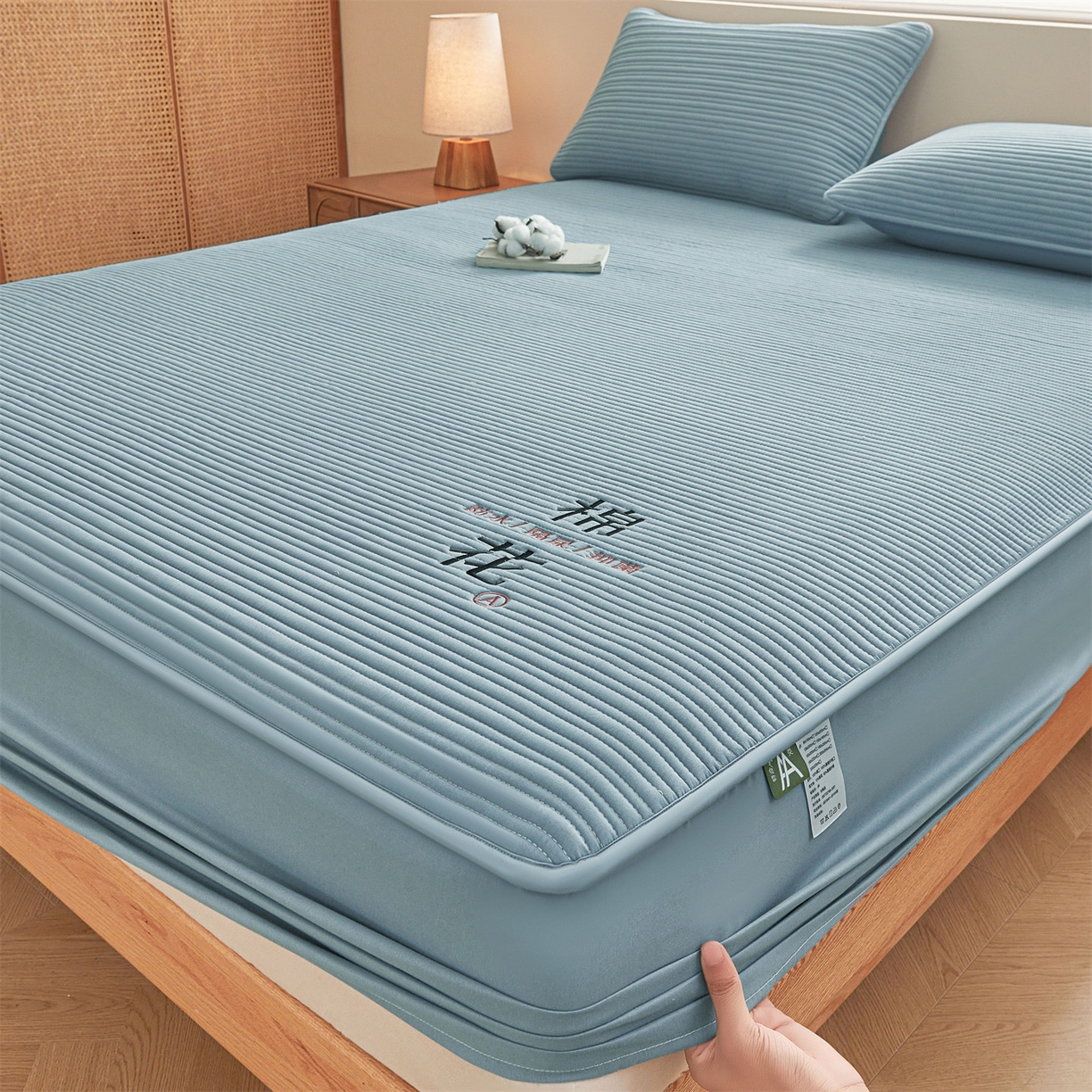 91家纺网 家纺一手货源 找家纺 居眠 2025新款云纹刺绣棉花防水床笠 床笠单件-云纹 云纹-蓝