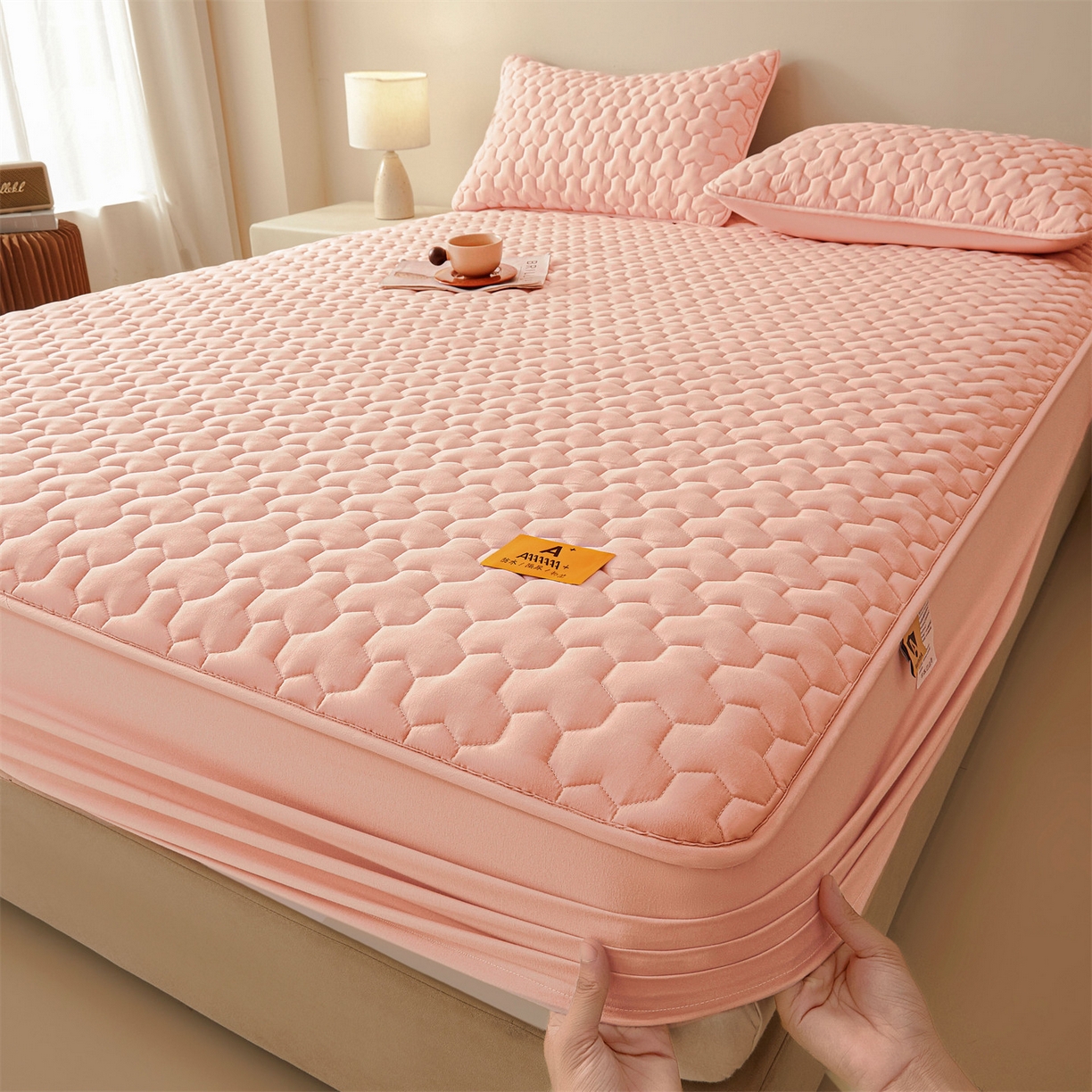 91家纺网 家纺一手货源 找家纺 居眠 2025新款简格-棉花防水床笠-简格 简格-粉色
