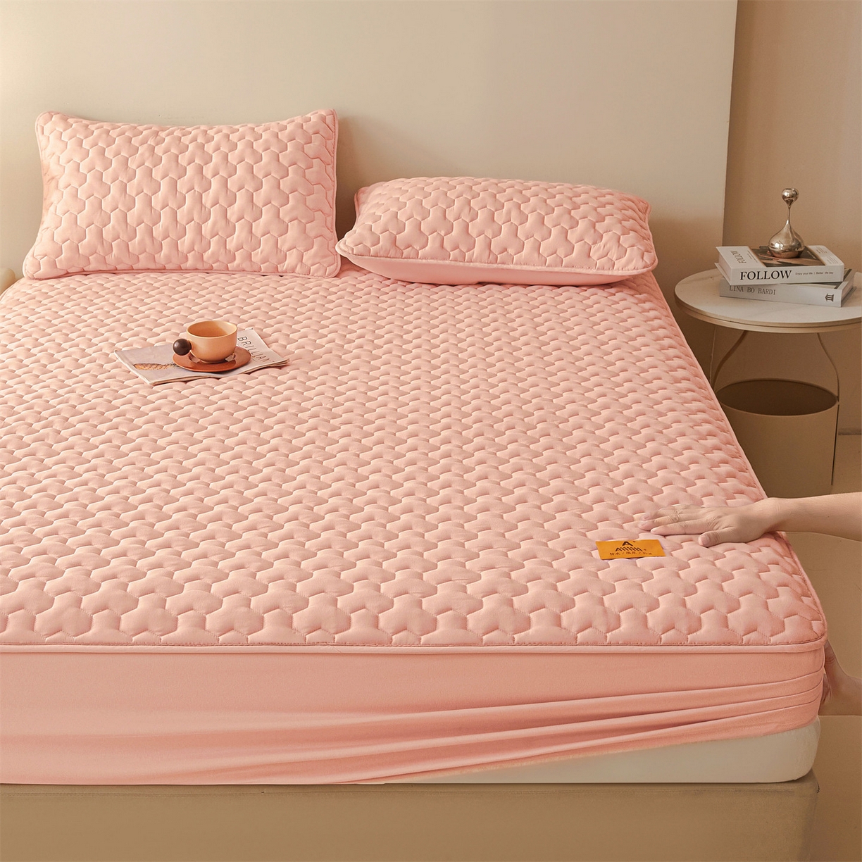 91家纺网 家纺一手货源 找家纺 居眠 2025新款简格-棉花防水床笠-简格 简格-粉色