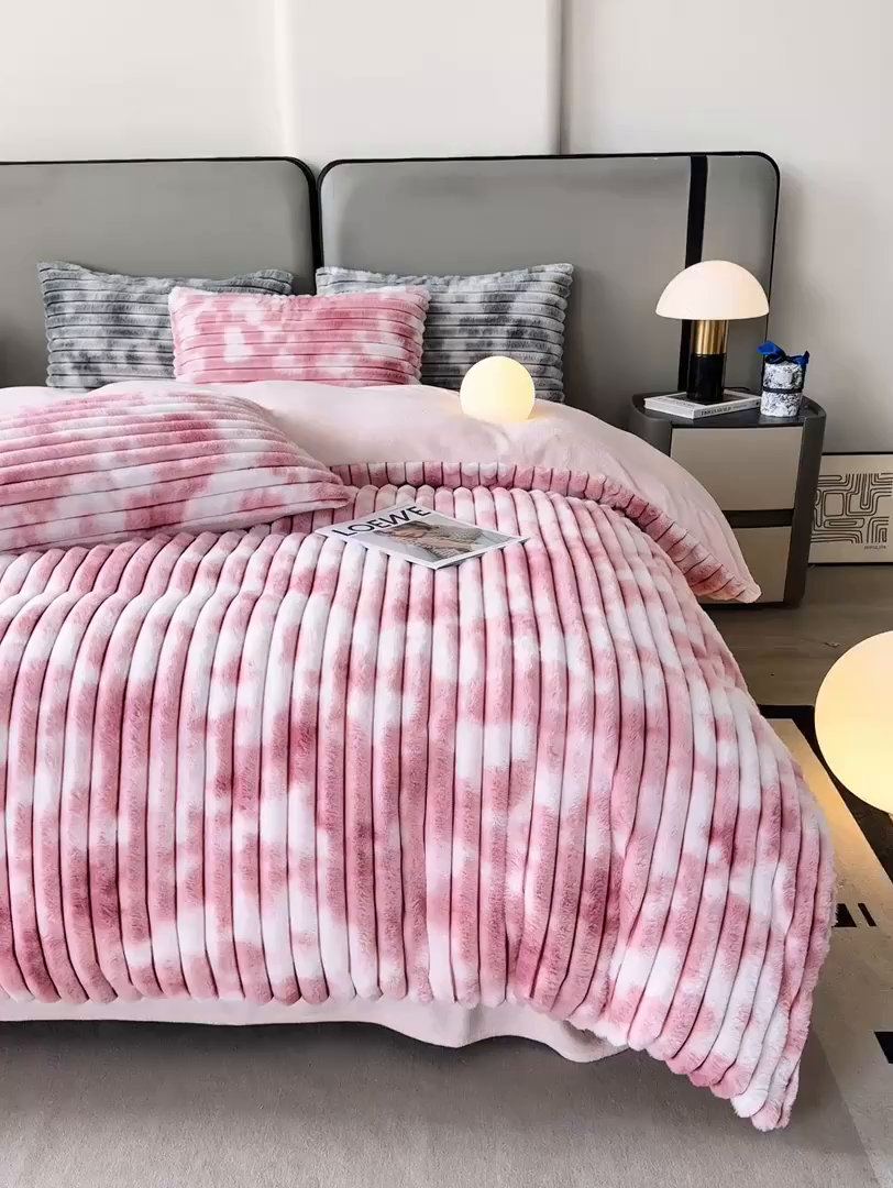 91家纺网 家纺一手货源 找家纺 金蕊阁 2025新款A类抽条兔绒四件套 渐变彩泡泡-粉