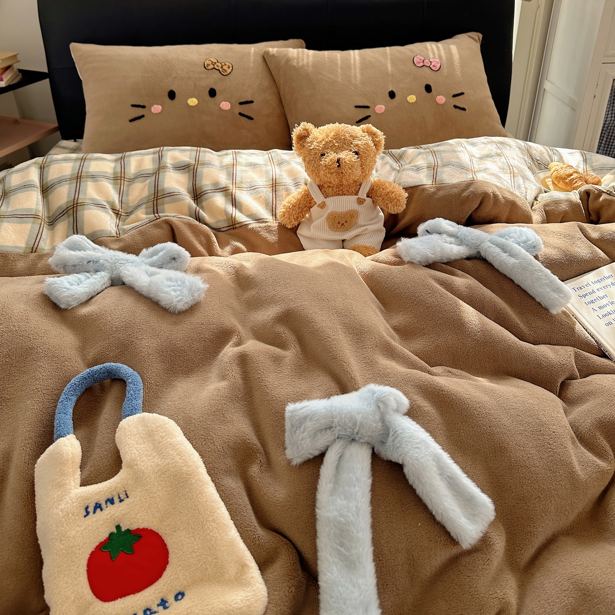 91家纺网 家纺一手货源 找家纺 （总）顾里家纺 2025新款兔毛蝴蝶结喵酱牛奶绒四件套