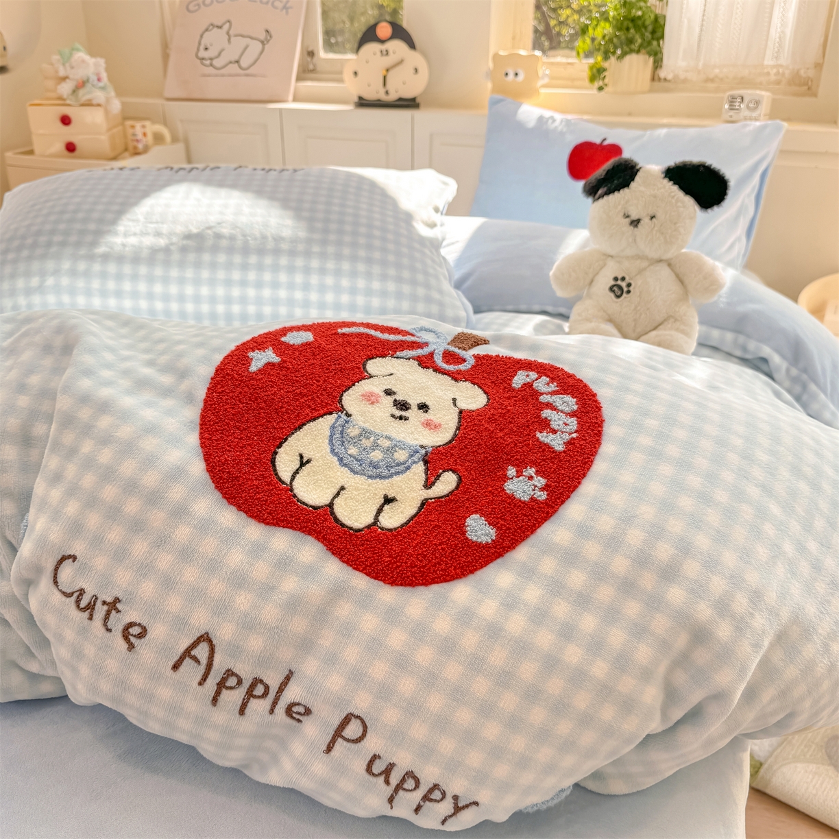 91家纺网 家纺一手货源 找家纺 （总）灰鲸 2025新款牛奶绒毛巾绣苹果狗、蛋糕喵系列四件套