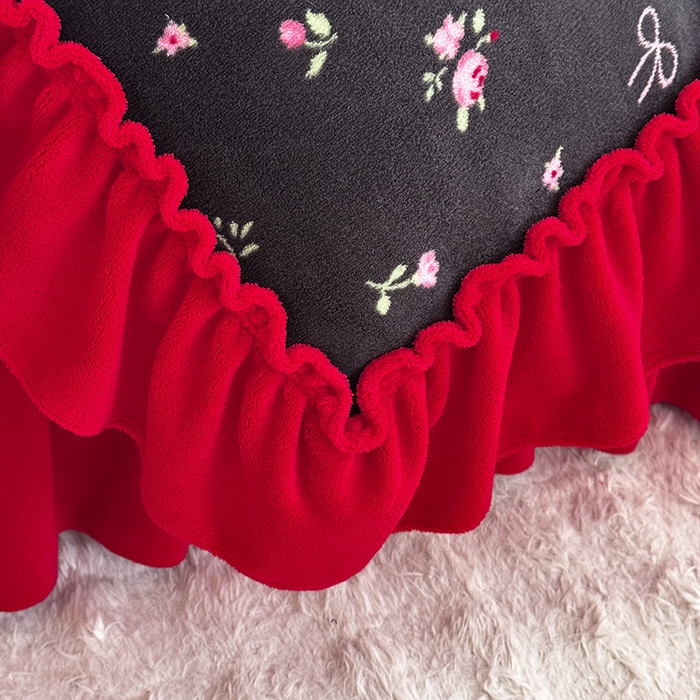 91家纺网 家纺一手货源 找家纺 韩约家纺 2025新款法式大花边印花牛奶绒床盖款四件套 艾美（床盖款）