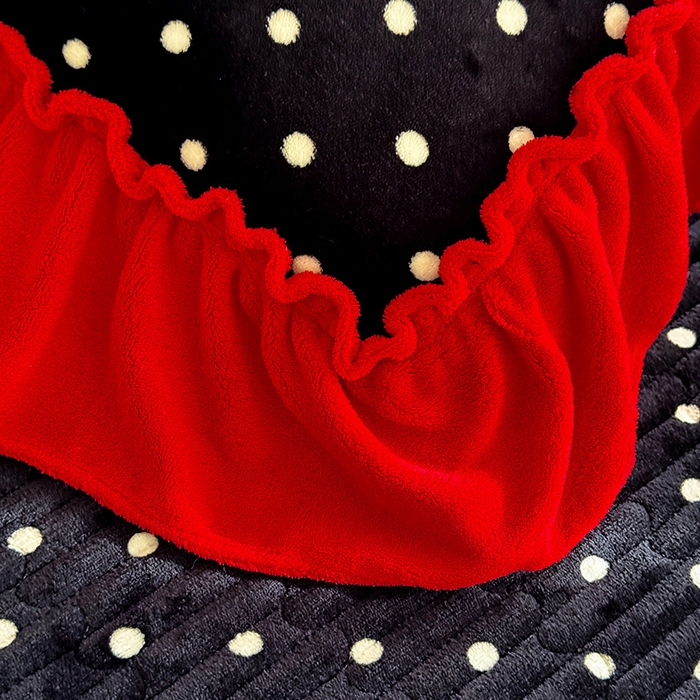 91家纺网 家纺一手货源 找家纺 韩约家纺 2025新款法式大花边印花牛奶绒床盖款四件套 黑波点（床盖款）