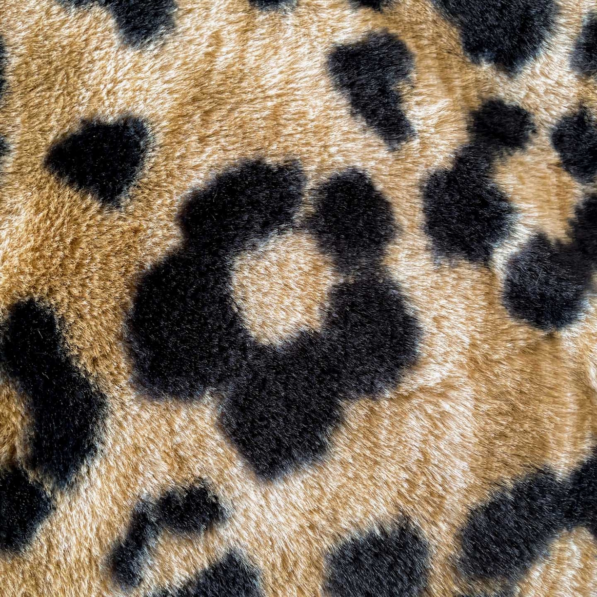 91家纺网 家纺一手货源 找家纺 富米莱（原臻工厂） 2025新款美拉德高克重兔毛大花边床盖床裙四件套-花边系列 爆款压花边-豹纹