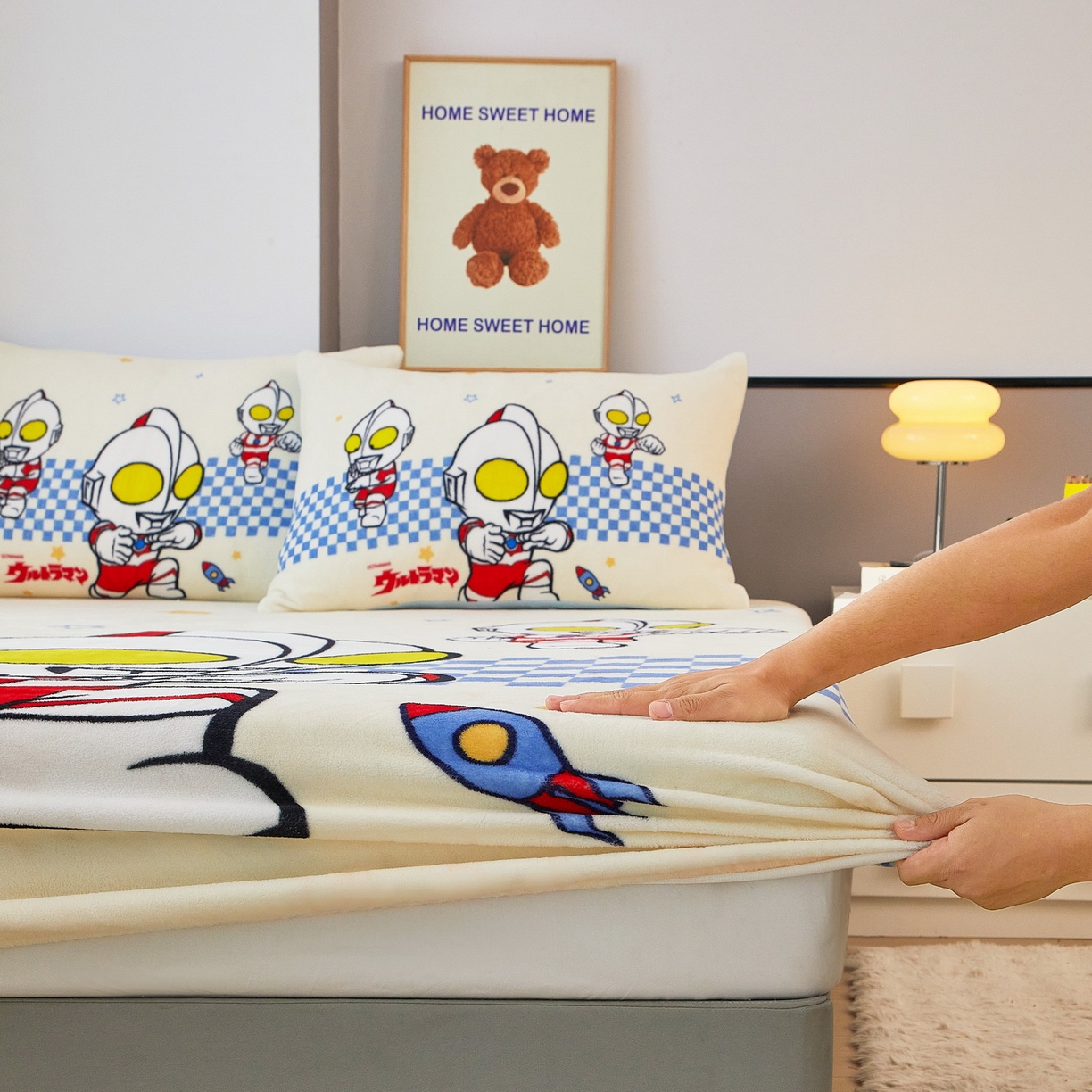 91家纺网 家纺一手货源 找家纺 蘭菲家纺 2025新款牛奶绒奥特曼系列单品床笠 超人兄弟