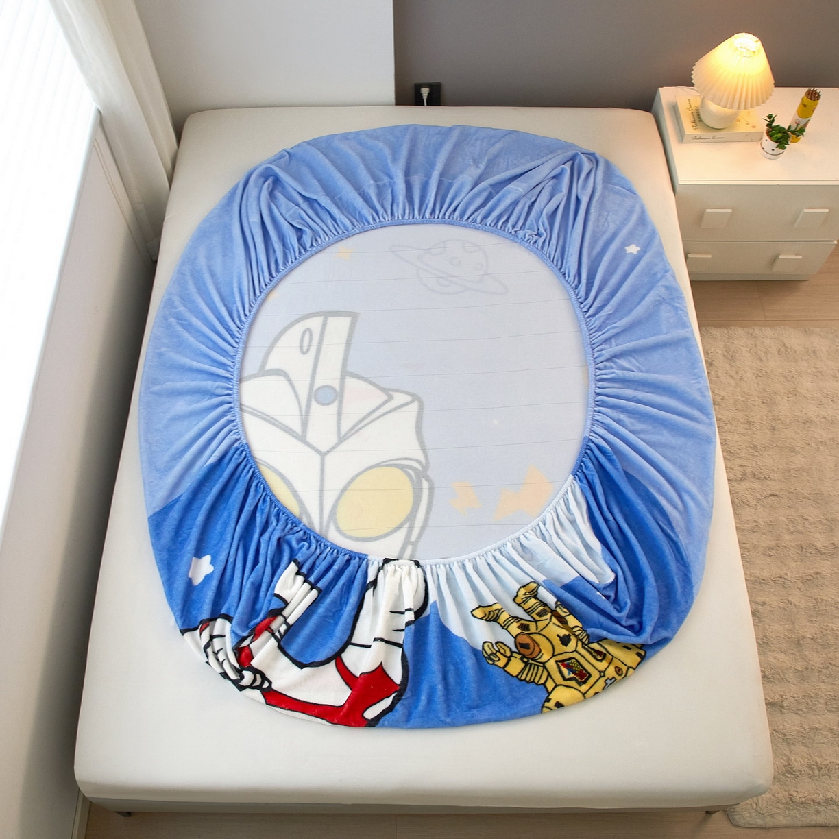 91家纺网 家纺一手货源 找家纺 蘭菲家纺 2025新款牛奶绒奥特曼系列单品床笠 出击