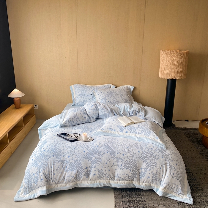 91家纺网 家纺一手货源 找家纺 馨蕊家居 2025新款秋冬轻奢煦暖绒系列-绒芸柔 绒芸柔-北卡蓝