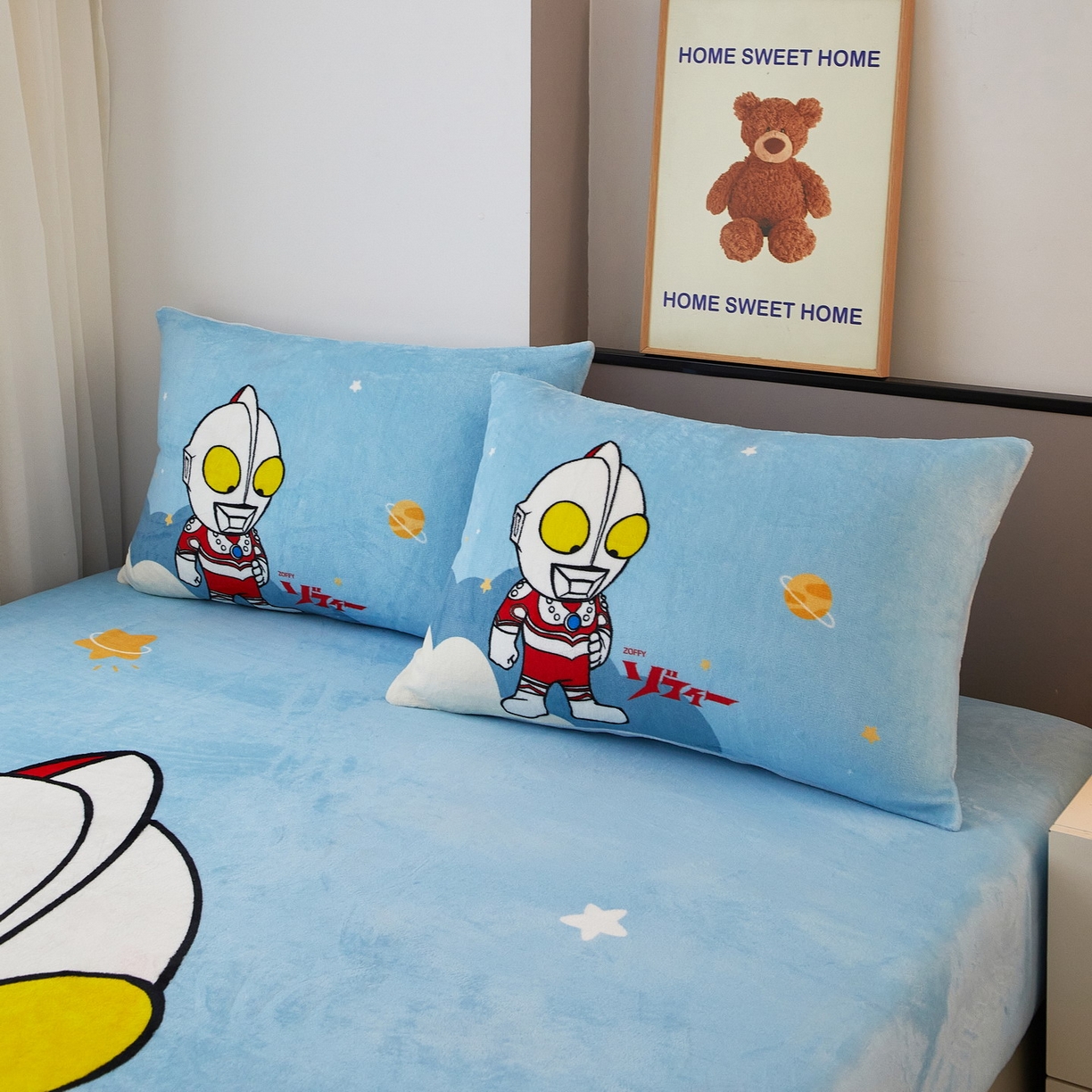 91家纺网 家纺一手货源 找家纺 蘭菲家纺 2025新款牛奶绒奥特曼系列单品床笠 发呆