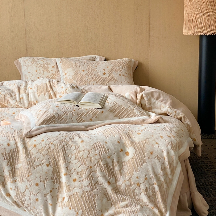 91家纺网 家纺一手货源 找家纺 馨蕊家居 2025新款秋冬轻奢煦暖绒系列-绒芸柔 绒芸柔-香槟