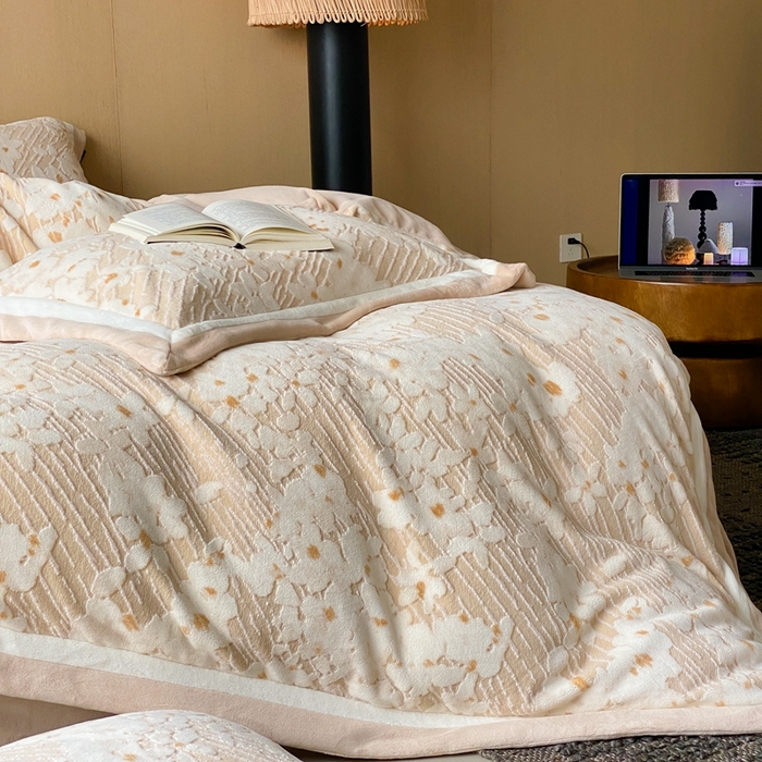 91家纺网 家纺一手货源 找家纺 馨蕊家居 2025新款秋冬轻奢煦暖绒系列-绒芸柔 绒芸柔-香槟