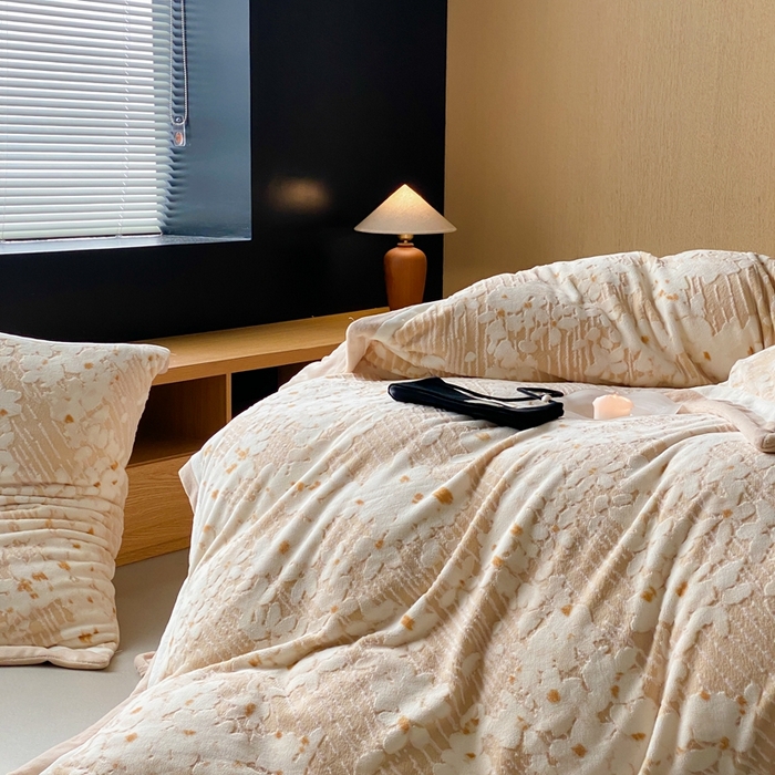 91家纺网 家纺一手货源 找家纺 馨蕊家居 2025新款秋冬轻奢煦暖绒系列-绒芸柔 绒芸柔-香槟