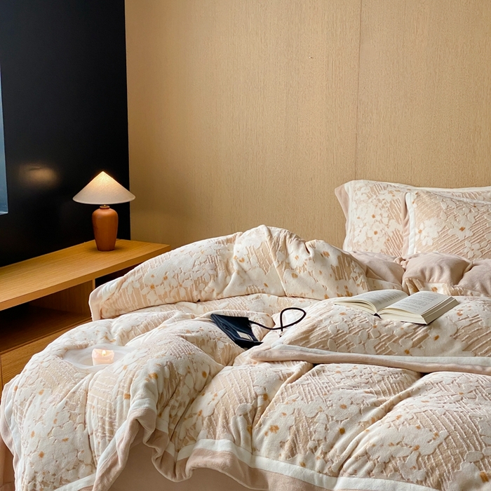 91家纺网 家纺一手货源 找家纺 馨蕊家居 2025新款秋冬轻奢煦暖绒系列-绒芸柔 绒芸柔-香槟